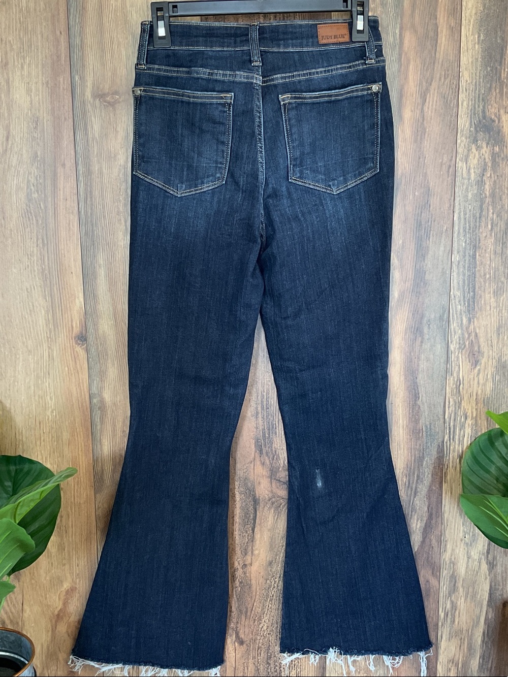 Judy Blue Retro Inspired Flare Raw Cut Hem Jeans  3/26    428B